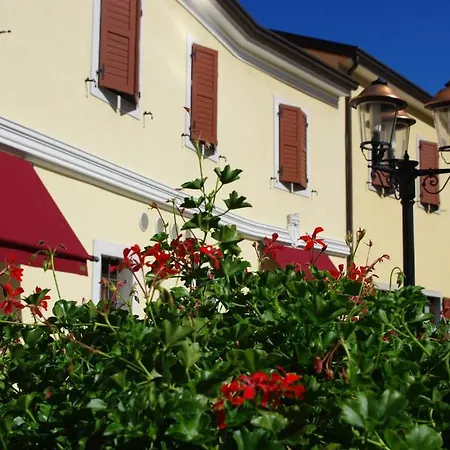 Dependance Center Hotel