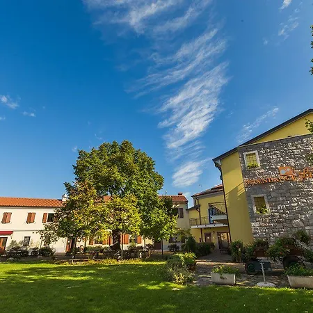 Hotel Dependance Center Basovizza